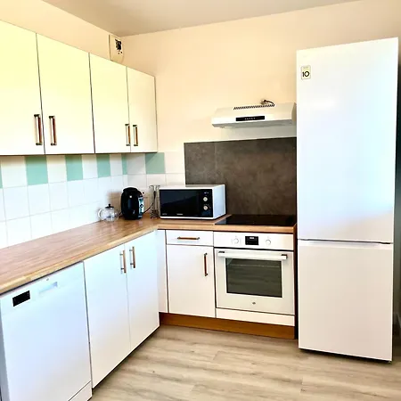 With A Quiet Garden And Parking - 6 Guests Appartement La Teste-de-Buch